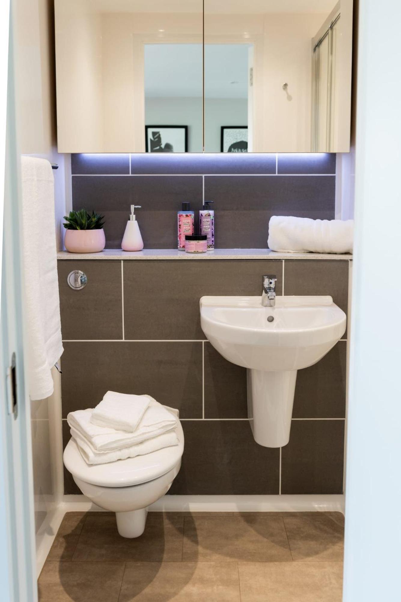 Chic Apartments And Studios At The Point In Aberdeen Ngoại thất bức ảnh